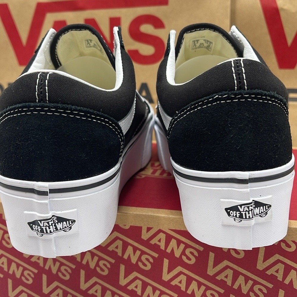 Vans Men’s Old Skool Stackform
Suede/Canvas Black/True Wht
VN0A7Q5M6BT Platforms - Picture 8 of 16